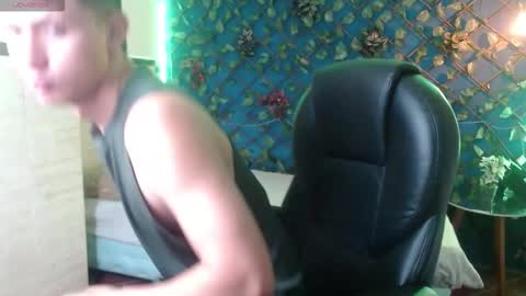 garuo_18 online show from 20, 11, 2025