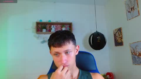 garuo_18 online show from 14, 12, 2025