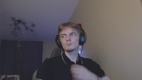 Snapshot of gasturfahe chatting on 3, 1, 2025 gasturfahe online show from 3, 1, 2025