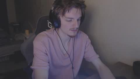 Snapshot of gasturfahe chatting on 12, 2, 2025 gasturfahe online show from 12, 2, 2025