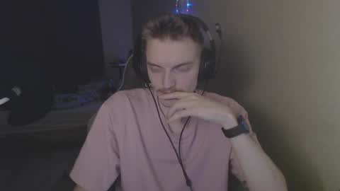 Snapshot of gasturfahe chatting on 9, 3, 2025 gasturfahe online show from 9, 3, 2025