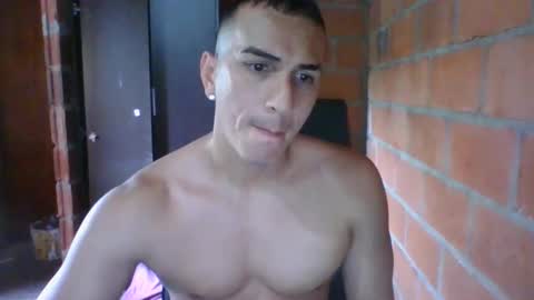 Snapshot of gattitosexy_95 chatting on 20, 2, 2025 gattitosexy_95 online show from 20, 2, 2025