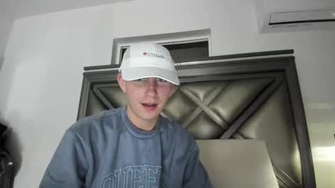 Snapshot of gayndepressed chatting on 15, 10, 2025 Trace online show from 15, 10, 2025