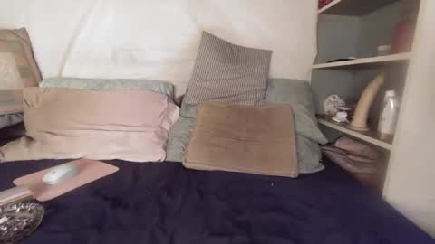 Snapshot of gayrobbin chatting on 15, 4, 2026 gayrobbin online show from 15, 4, 2026