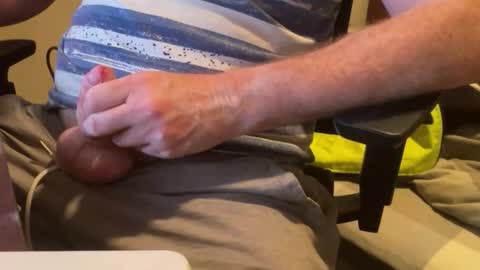 Snapshot of geelongguy chatting on 9, 1, 2026 Chris online show from 9, 1, 2026