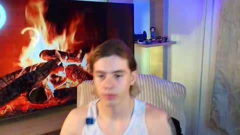 Snapshot of gemdominus chatting on 4, 10, 2025 Gem Dominus online show from 4, 10, 2025