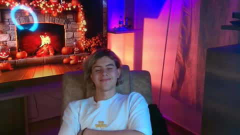 Snapshot of gemdominus chatting on 29, 10, 2025 Gem Dominus online show from 29, 10, 2025