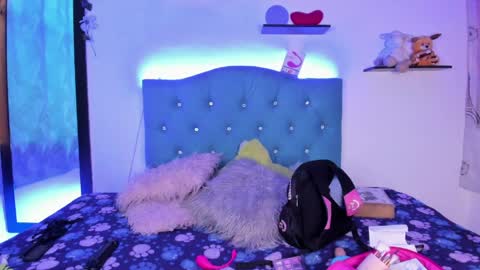 Snapshot of gemma_honey chatting on 8, 4, 2026 Gemma online show from 8, 4, 2026