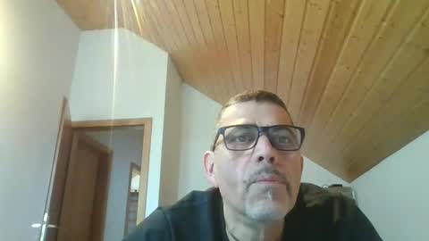 Snapshot of gen3841 chatting on 20, 12, 2024 Gen online show from 20, 12, 2024