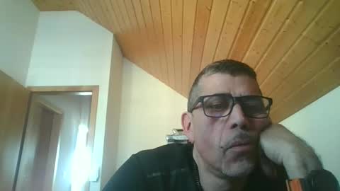 Snapshot of gen3841 chatting on 16, 2, 2025 Gen online show from 16, 2, 2025