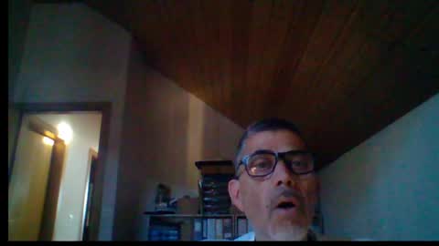 Snapshot of gen3841 chatting on 24, 5, 2026 Gen online show from 24, 5, 2026