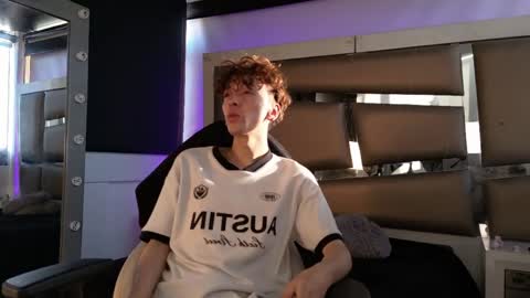 Snapshot of genesis_js chatting on 25, 4, 2026 genesis_js online show from 25, 4, 2026