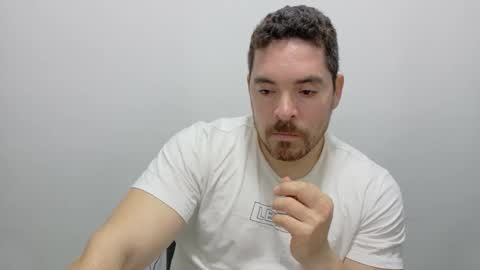 Snapshot of genesis_wb chatting on 8, 11, 2025 genesis_wb online show from 8, 11, 2025