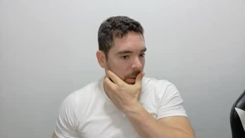 Snapshot of genesis_wb chatting on 4, 12, 2025 genesis_wb online show from 4, 12, 2025