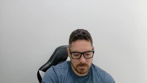 Snapshot of genesis_wb chatting on 3, 4, 2026 genesis_wb online show from 3, 4, 2026