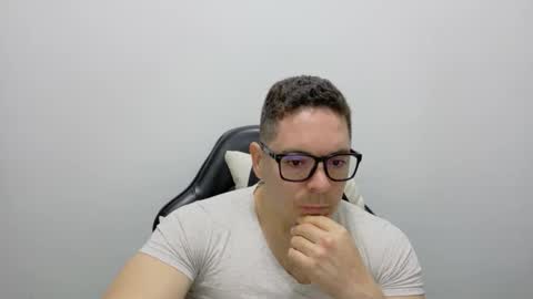 Snapshot of genesis_wb chatting on 7, 4, 2026 genesis_wb online show from 7, 4, 2026