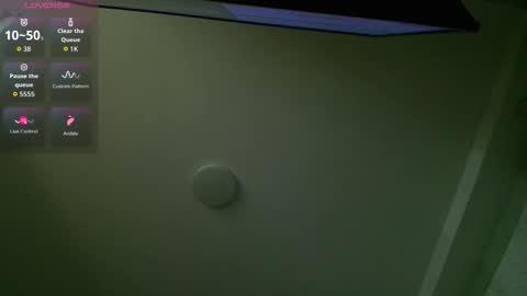 Snapshot of genesisrayden chatting on 8, 3, 2026 genesisrayden online show from 8, 3, 2026