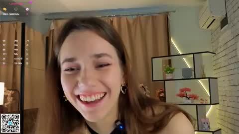 Amely  online show from 18, 10, 2025