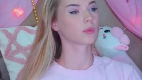 GentleRossi online show from 4, 3, 2025