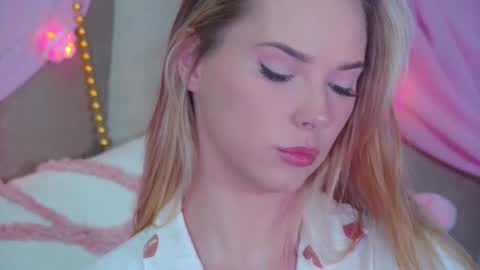 GentleRossi online show from 8, 3, 2025