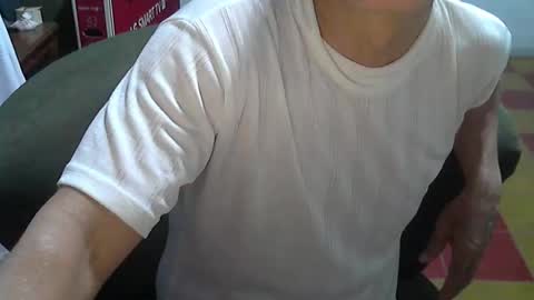 Snapshot of genuino2019 chatting on 12, 4, 2026 Genuino online show from 12, 4, 2026