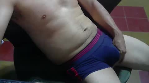 Snapshot of genuino2019 chatting on 25, 4, 2026 Genuino online show from 25, 4, 2026