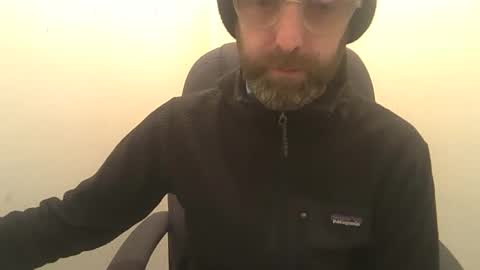 Snapshot of geon2xx chatting on 10, 3, 2025 Geon online show from 10, 3, 2025