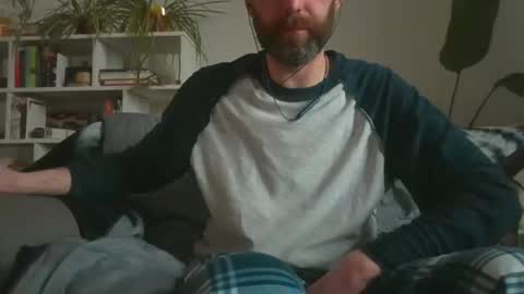 Snapshot of geon2xx chatting on 3, 11, 2025 Geon online show from 3, 11, 2025