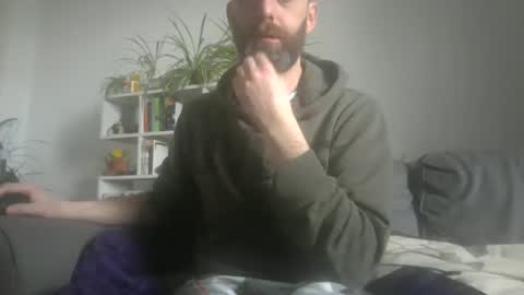 Snapshot of geon2xx chatting on 10, 11, 2025 Geon online show from 10, 11, 2025