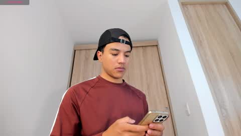 Snapshot of george_cams1 chatting on 16, 4, 2026 Jorge online show from 16, 4, 2026