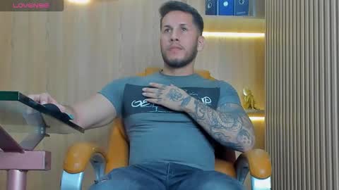 Snapshot of george_diesell_ chatting on 19, 10, 2025 George online show from 19, 10, 2025