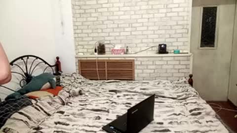 Snapshot of georgianahaeussler chatting on 23, 4, 2026 Ellie online show from 23, 4, 2026