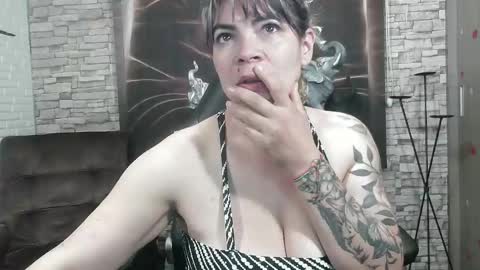 Georgina  online show from 3, 2, 2025