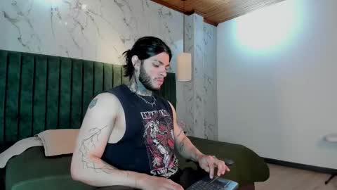 Snapshot of georgios_makris chatting on 14, 12, 2025 Georgios Makris online show from 14, 12, 2025