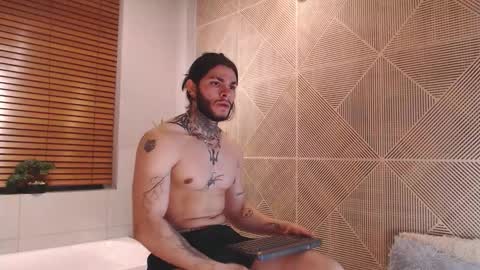 Snapshot of georgios_makris chatting on 15, 12, 2025 Georgios Makris online show from 15, 12, 2025