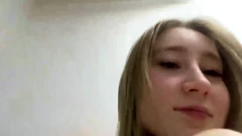 Snapshot of geralynprogacz chatting on 13, 11, 2025 Sofie online show from 13, 11, 2025