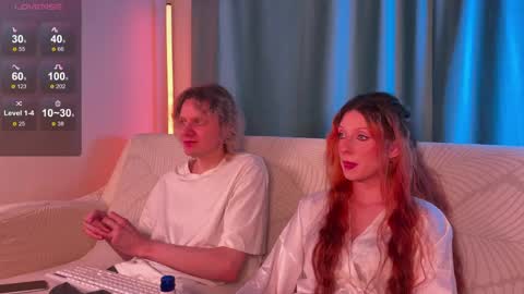 Snapshot of gethigh_ chatting on 13, 4, 2026 Liz and Mark online show from 13, 4, 2026