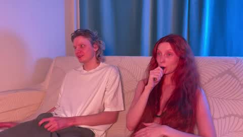 Snapshot of gethigh_ chatting on 25, 4, 2026 Liz and Mark online show from 25, 4, 2026