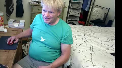 Snapshot of gethyn chatting on 10, 9, 2025 Gethyn online show from 10, 9, 2025