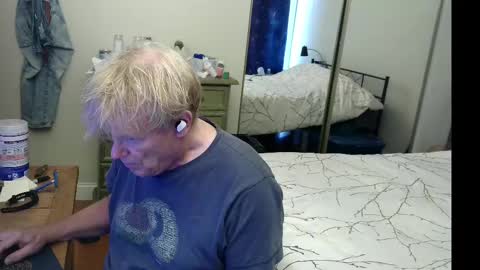 Snapshot of gethyn chatting on 4, 10, 2025 Gethyn online show from 4, 10, 2025