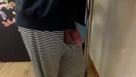 Snapshot of ghets2083 chatting on 3, 4, 2026 ghets2083 online show from 3, 4, 2026