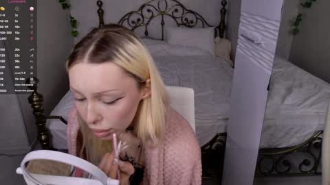 violeta online show from 8, 4, 2026