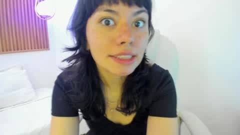 Snapshot of ghostmila chatting on 18, 4, 2026 Milaa online show from 18, 4, 2026