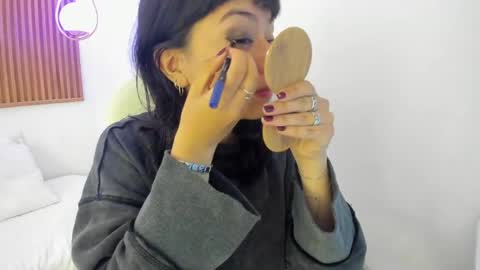 Snapshot of ghostmila chatting on 25, 4, 2026 Milaa online show from 25, 4, 2026