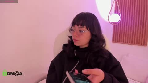 Snapshot of ghostmila chatting on 18, 5, 2026 Milaa online show from 18, 5, 2026