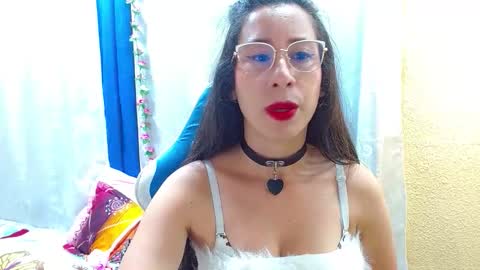 Gia  online show from 3, 2, 2026