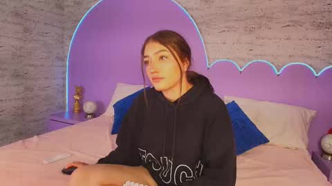 Snapshot of giaa_ross chatting on 12, 3, 2026 Gia online show from 12, 3, 2026