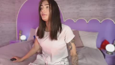 Snapshot of giaa_ross chatting on 26, 3, 2026 Gia online show from 26, 3, 2026