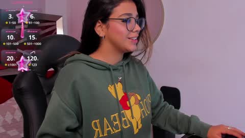 Snapshot of giafu chatting on 4, 1, 2025 Gia online show from 4, 1, 2025