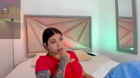 Snapshot of giafu chatting on 10, 10, 2025 Gia online show from 10, 10, 2025